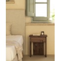 Table de chevet en bois massif en ton noyer de 50x42cm