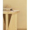 Table de chevet en bois massif en ton naturel de 40x40cm